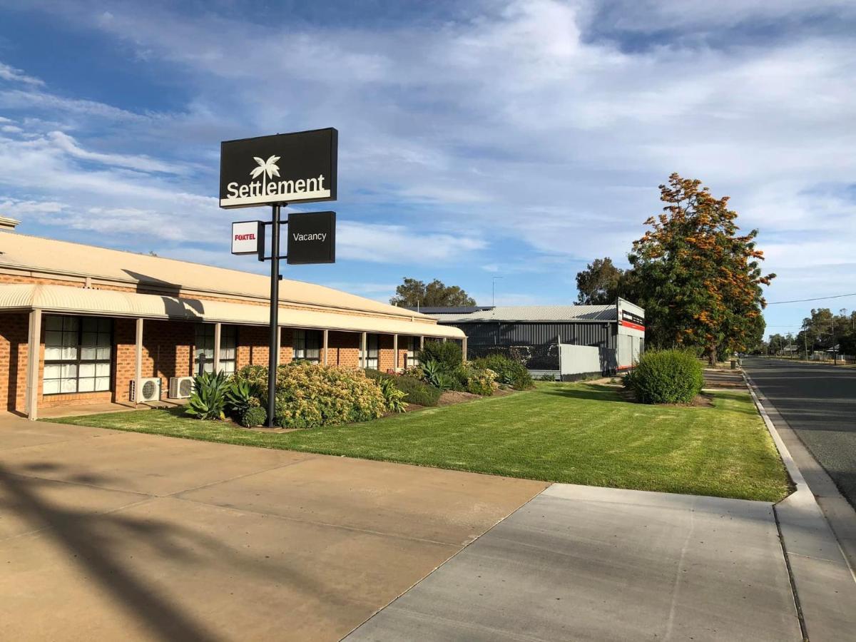 Settlement Motor Inn Deniliquin Buitenkant foto