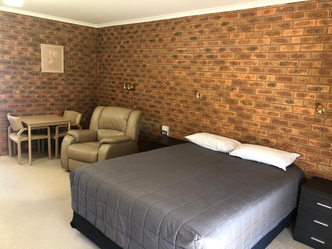 Settlement Motor Inn Deniliquin Buitenkant foto