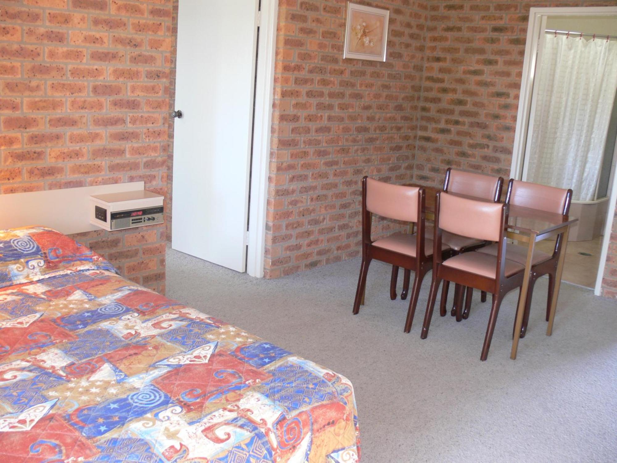 Settlement Motor Inn Deniliquin Buitenkant foto