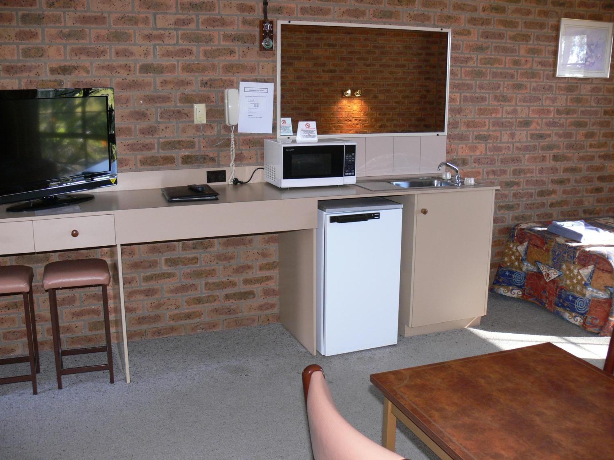 Settlement Motor Inn Deniliquin Buitenkant foto